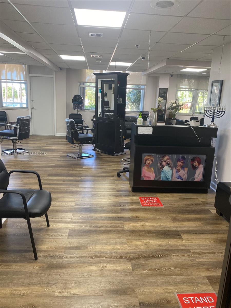 5161 Collins Avenue, Unit 914 Miami Beach, FL 33140 - Photo 32 of 36