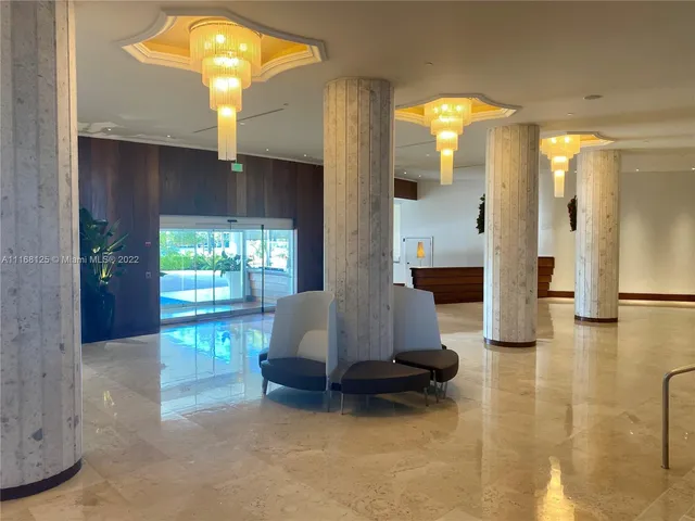 $7,500 | 5161 Collins Avenue, Unit 914, Miami Beach, FL 33140