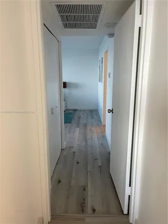 $6,500 | 5161 Collins Avenue, Unit 914, Miami Beach, FL 33140