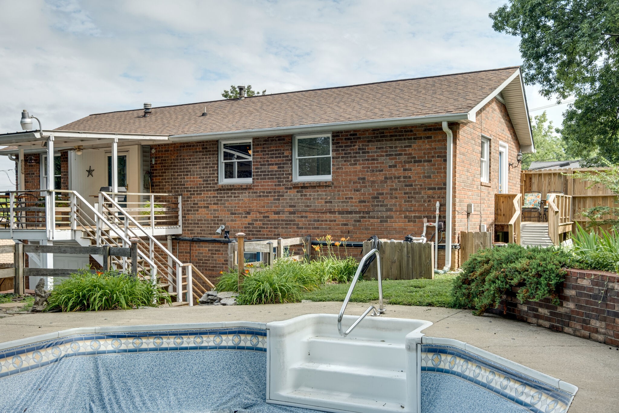 3021 Anderson Road Nashville, TN 37217 - Photo 26 of 27 a house view with a outdoor space