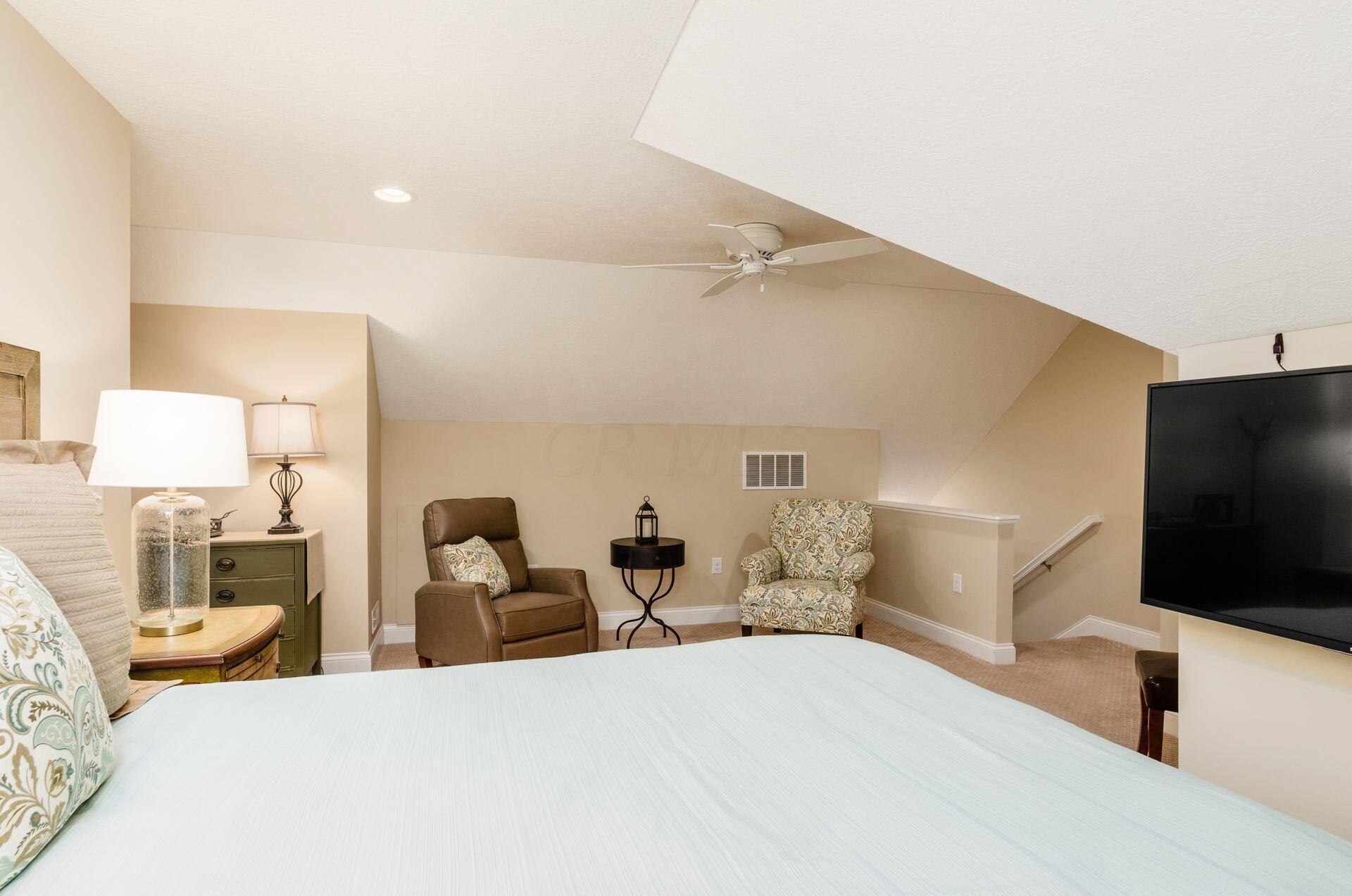 6960 Morningstar Loop Westerville, OH 43082 - Photo 41 of 47 Upper level suite