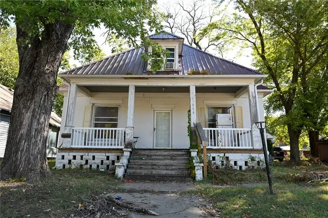 $100,000 | 804 North Main Street, Nevada, MO 64772