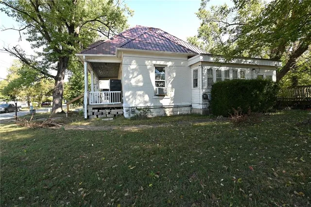 $100,000 | 804 North Main Street, Nevada, MO 64772