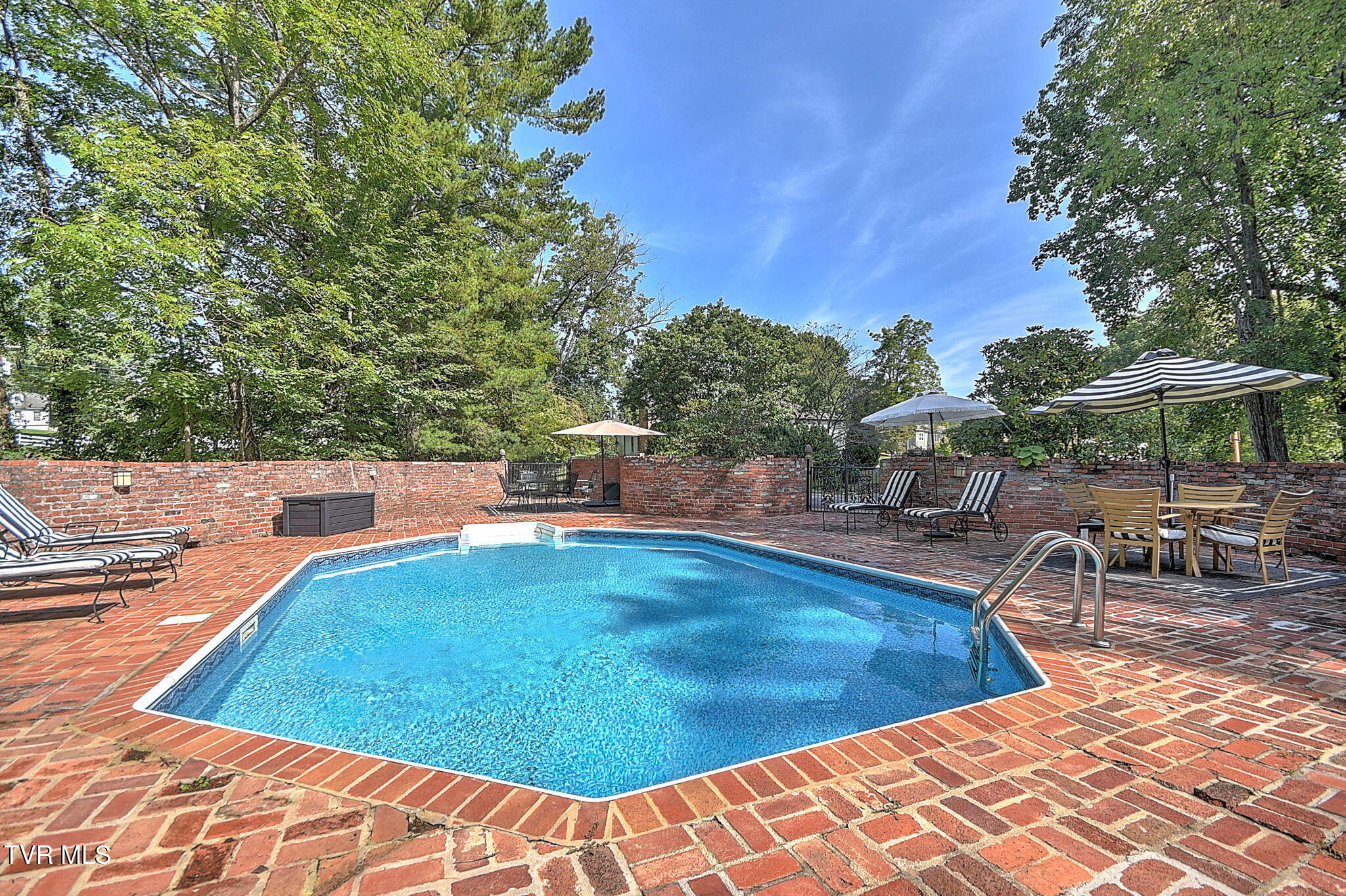 204 Parkway Road Bristol, TN 37620 - Photo 64 of 75 67-web-or-mls-204 Parkway KW-67