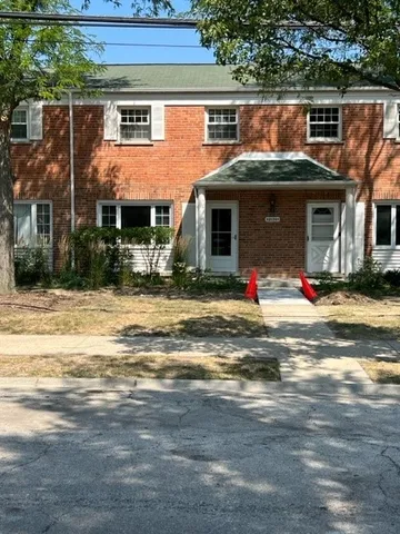 $2,700 | 2156 Rugen Road, Unit D, Glenview, IL 60026