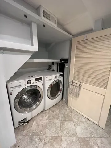 $2,700 | 2156 Rugen Road, Unit D, Glenview, IL 60026