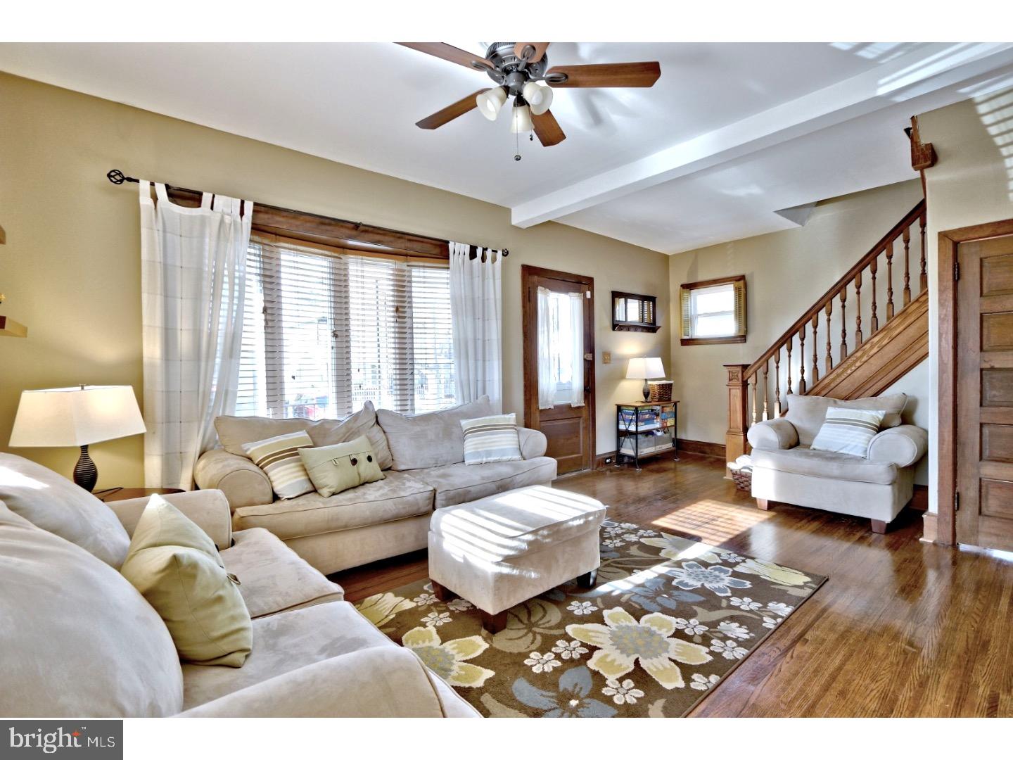 122 Yale Road Audubon, NJ 08106 - Photo 4 of 20 Living Room