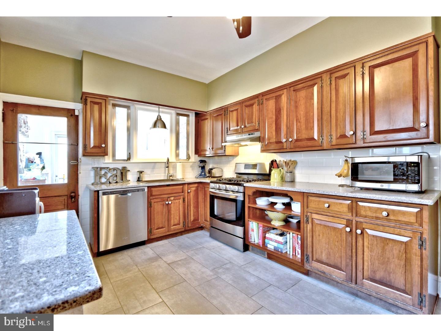 122 Yale Road Audubon, NJ 08106 - Photo 7 of 20 Kitchen