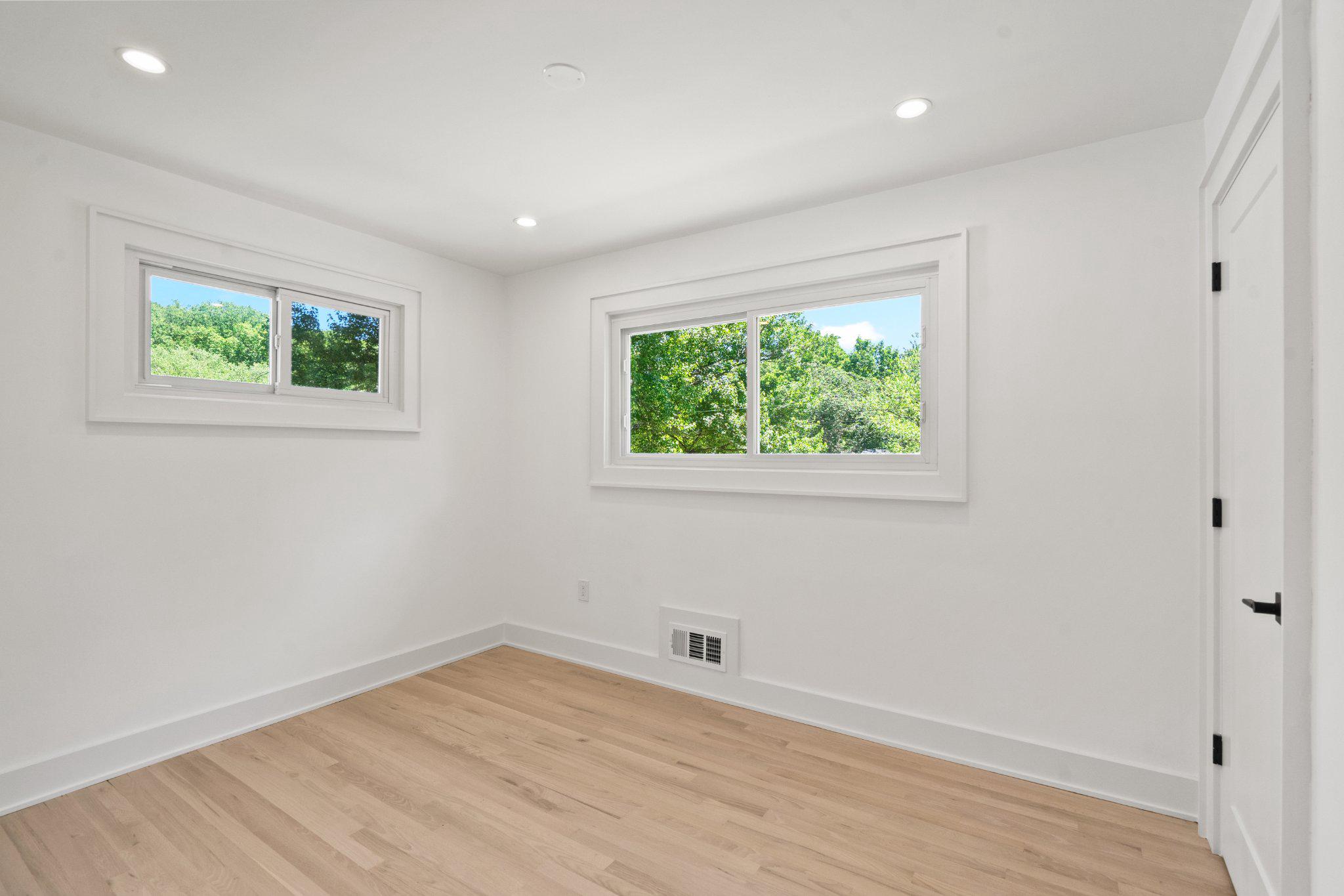 209 Thistle Drive Silver Spring, MD 20901 - Photo 14 of 34 2nd bedroom