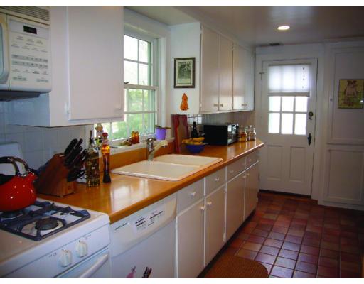 70 Craftsland Road Brookline, MA 02467 - Photo 3 of 9