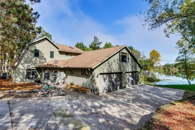 $690,000 | 50476 214th Place, McGregor, MN 55760