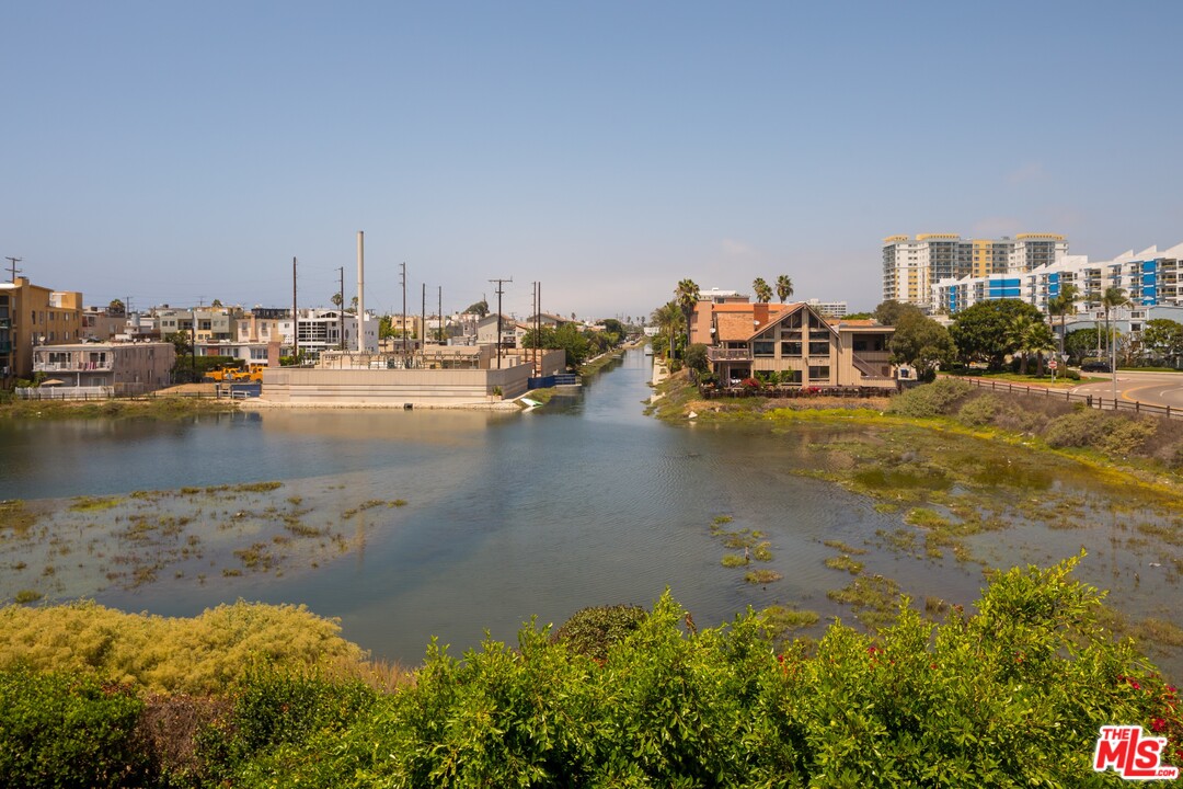 129 Roma Court Marina del Rey, CA 90292 - Photo 28 of 42 a view of a lake view
