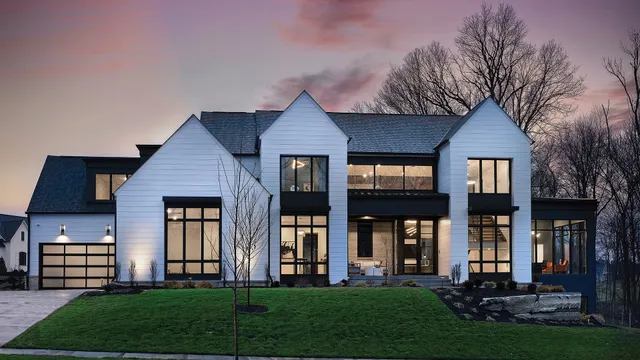 $3,599,750 | 10600 Holliday Farms Boulevard, Zionsville, IN 46077