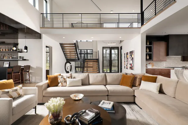 $3,599,750 | 10600 Holliday Farms Boulevard, Zionsville, IN 46077