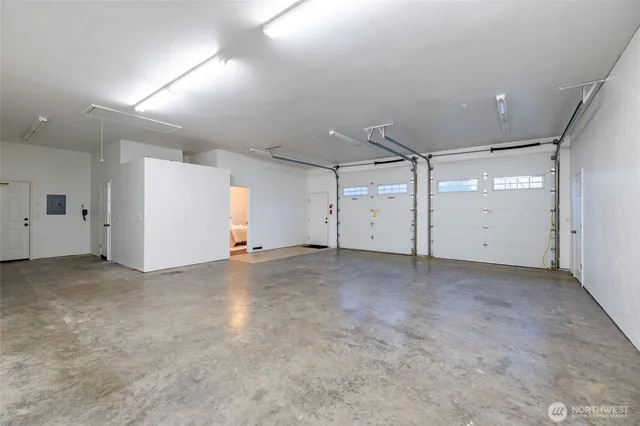 an empty room with an empty space