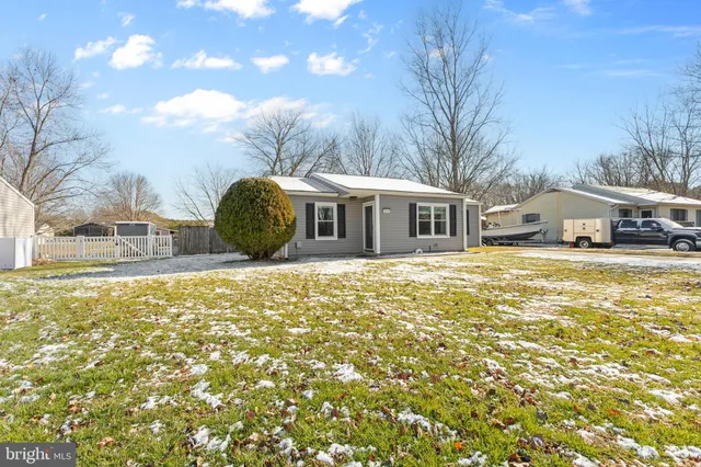 $379,900 | 2644 Cecil Drive, Chester, MD 21619