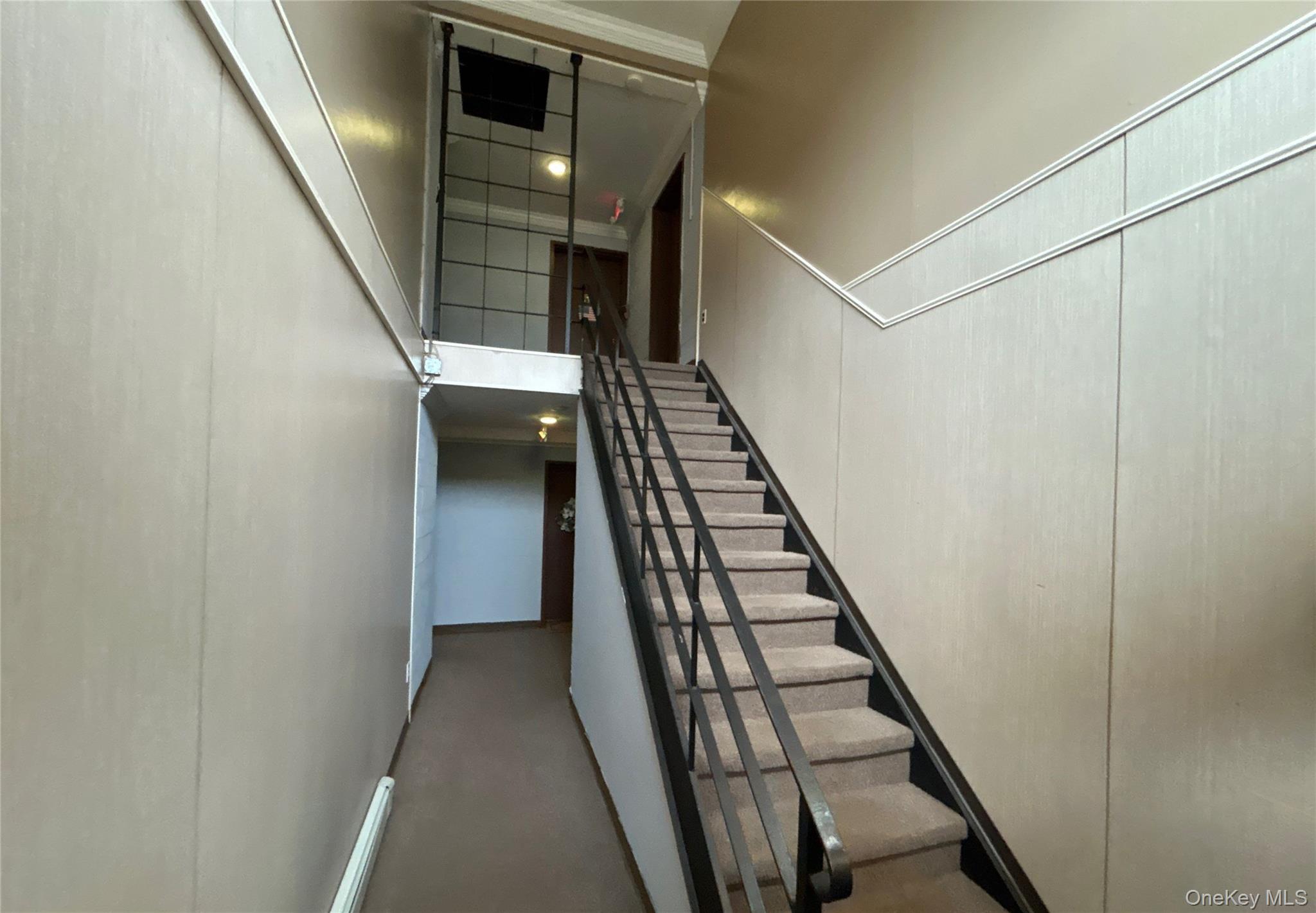 273 Newbridge Road, Unit D2 Levittown, NY 11756 - Photo 3 of 9