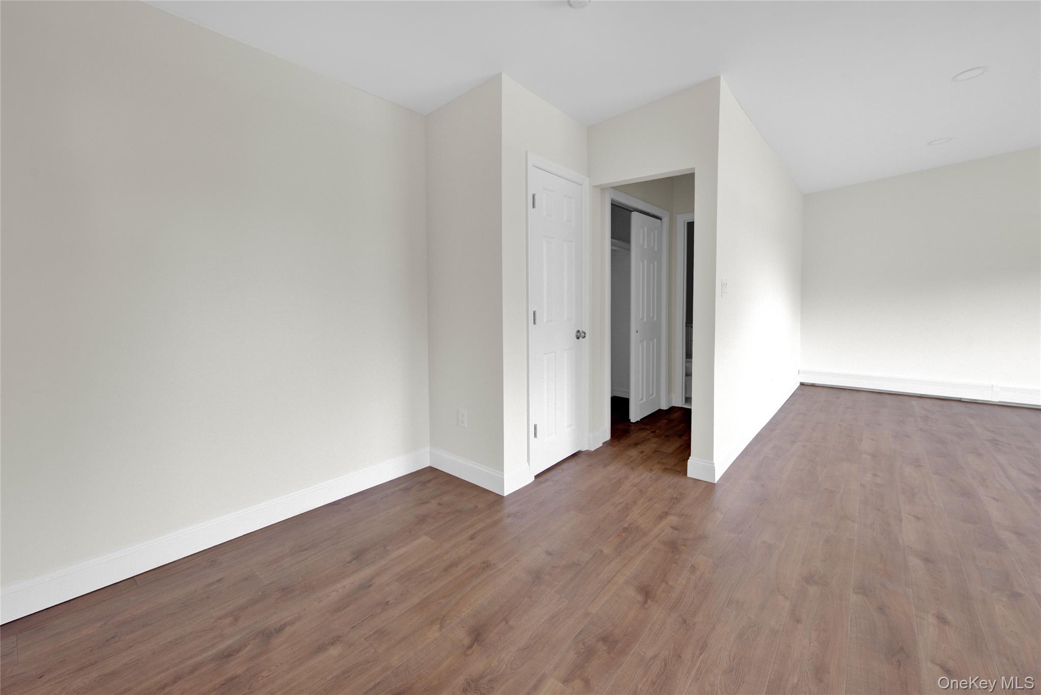273 Newbridge Road, Unit D2 Levittown, NY 11756 - Photo 4 of 12