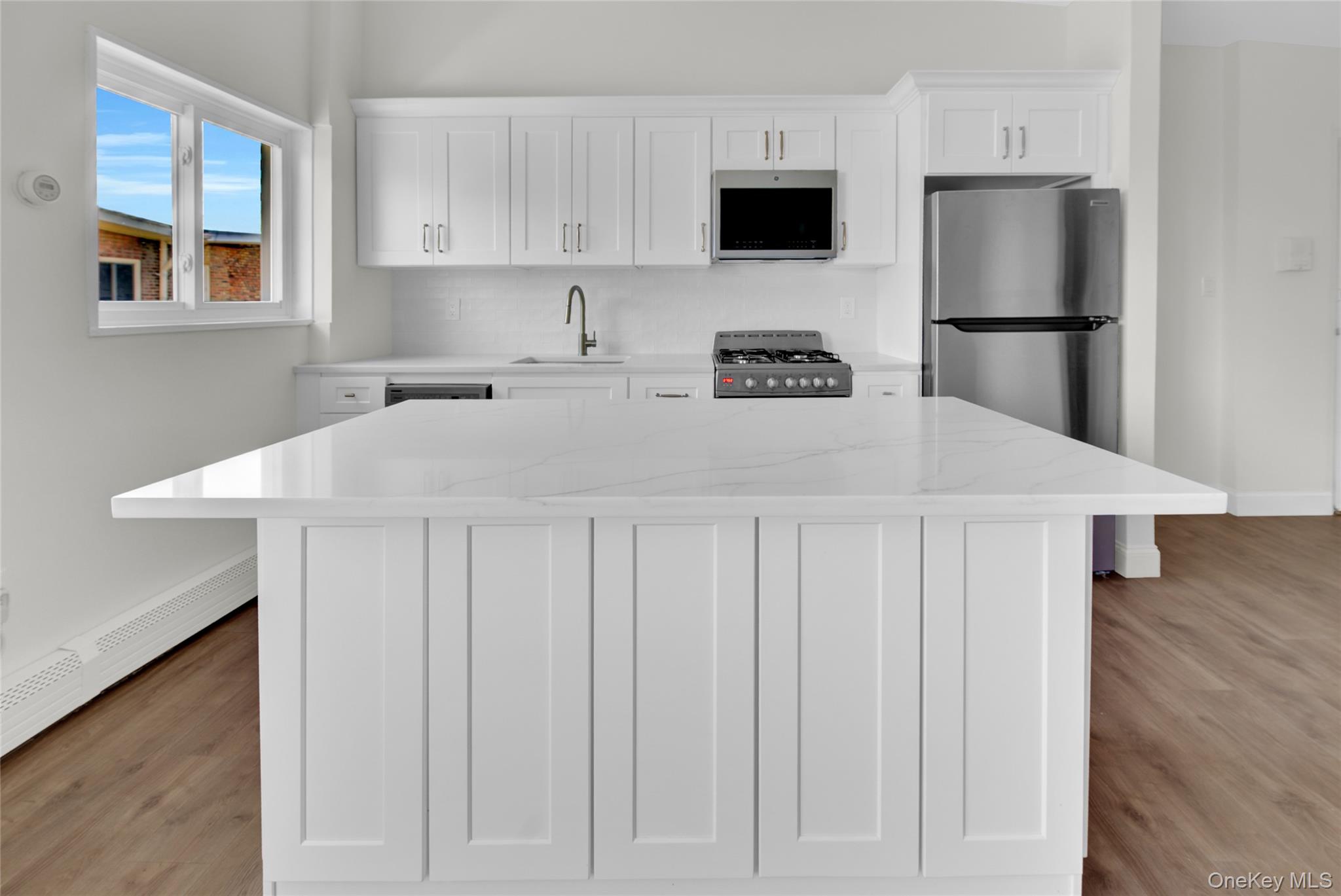 273 Newbridge Road, Unit D2 Levittown, NY 11756 - Photo 7 of 12