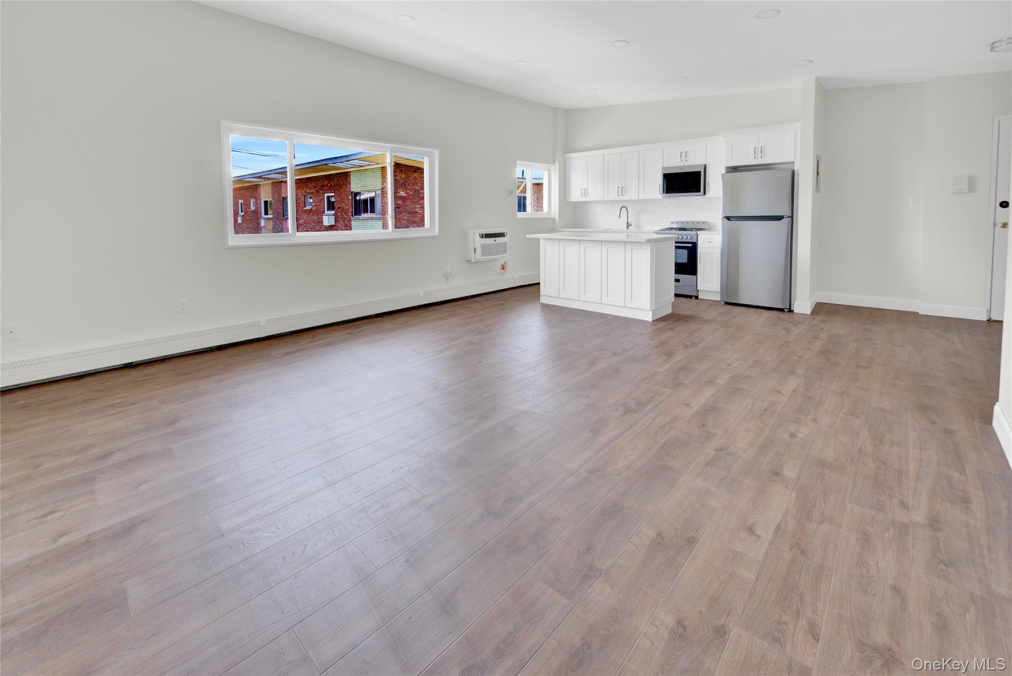 273 Newbridge Road, Unit D2 Levittown, NY 11756 - Photo 9 of 12