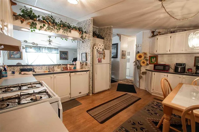 $159,900 | 251 East Sycamore Lane, Murchison, TX 75778