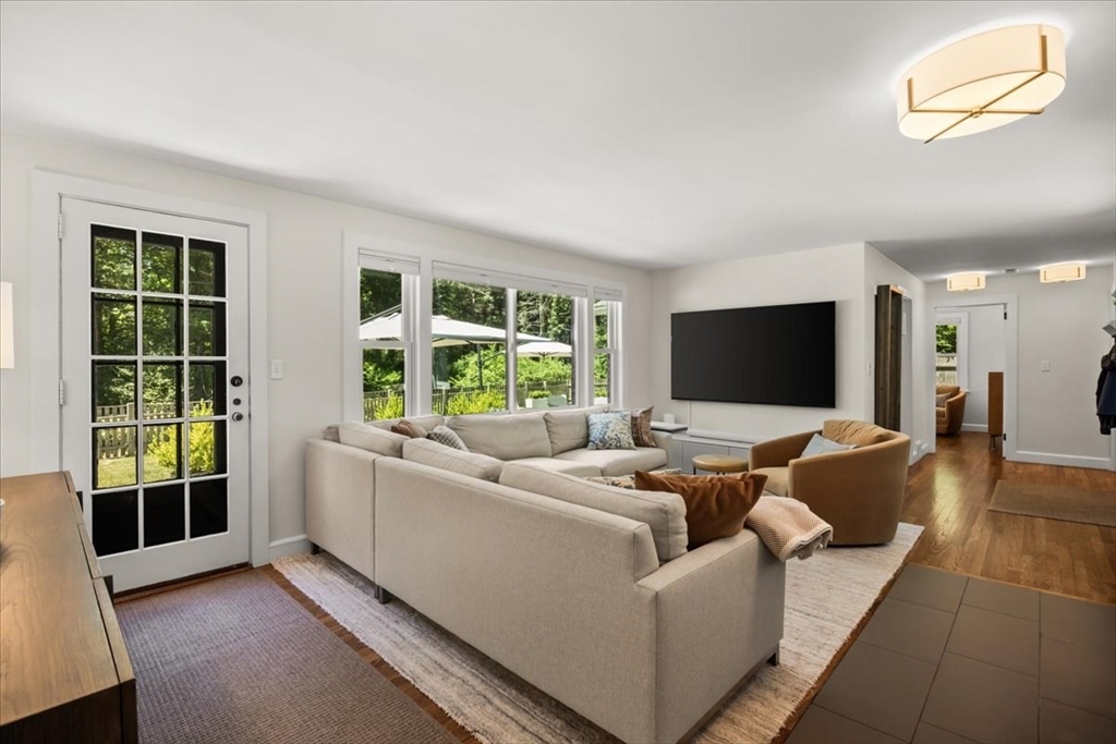 822 First Parish Road Scituate, MA 02066 - Photo 18 of 32