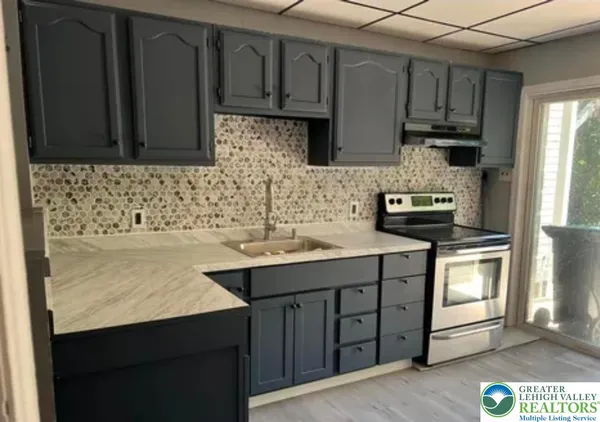 $1,200 | 230 West Arlington Street, Shenandoah, PA 17976