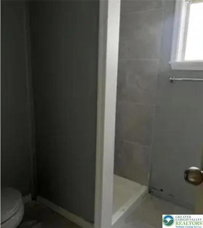 $1,200 | 230 West Arlington Street, Shenandoah, PA 17976