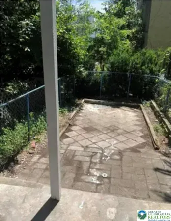 $1,200 | 230 West Arlington Street, Shenandoah, PA 17976