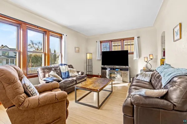 $344,900 | 621 9th Avenue, Two Harbors, MN 55616