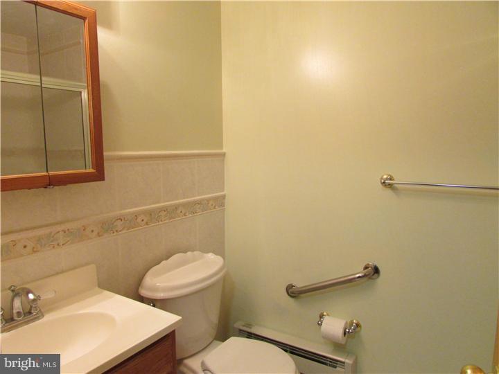 21 A Sunnybrook Road Stratford, NJ 08084 - Photo 18 of 18 Bathroom