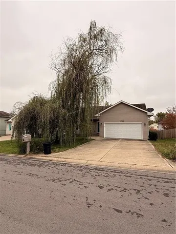 $185,000 | 1708 Prairie Circle, Cameron, MO 64429