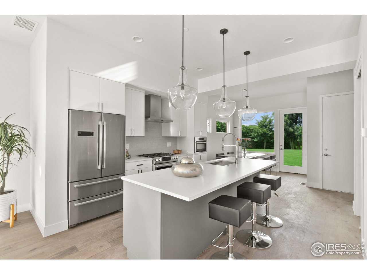 3117 Bluff Street Boulder, CO 80301 - Photo 4 of 29