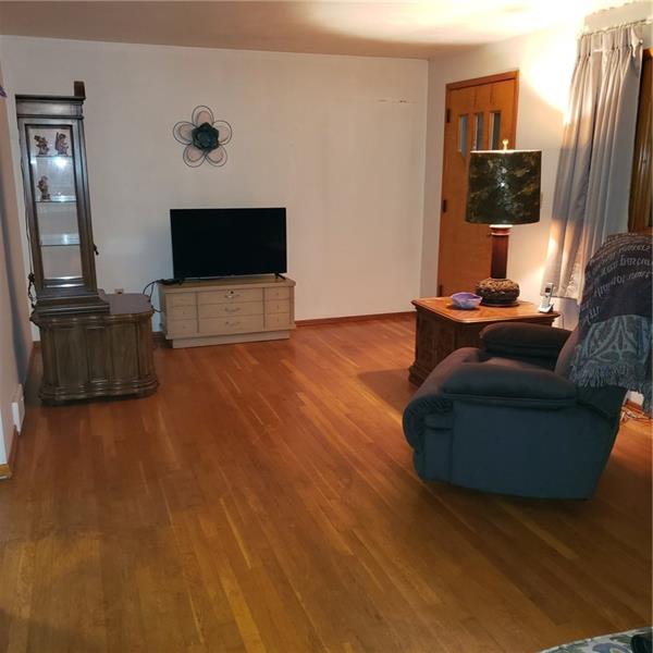 798 Colonial Manor Road North Huntingdon, PA 15642 - Photo 4 of 13 Gallery Image 4