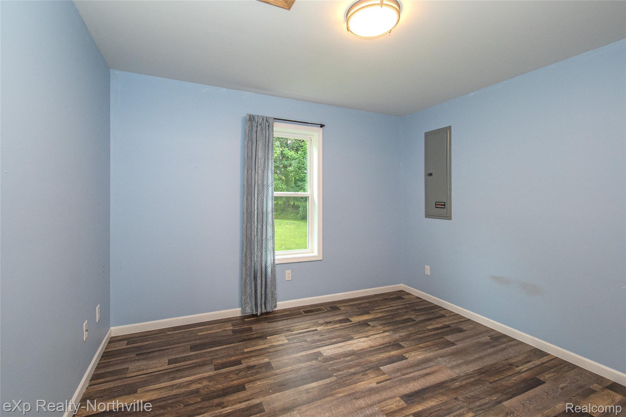 1765 Parker Road Holly, MI 48442 - Photo 21 of 46 00__35.jpg