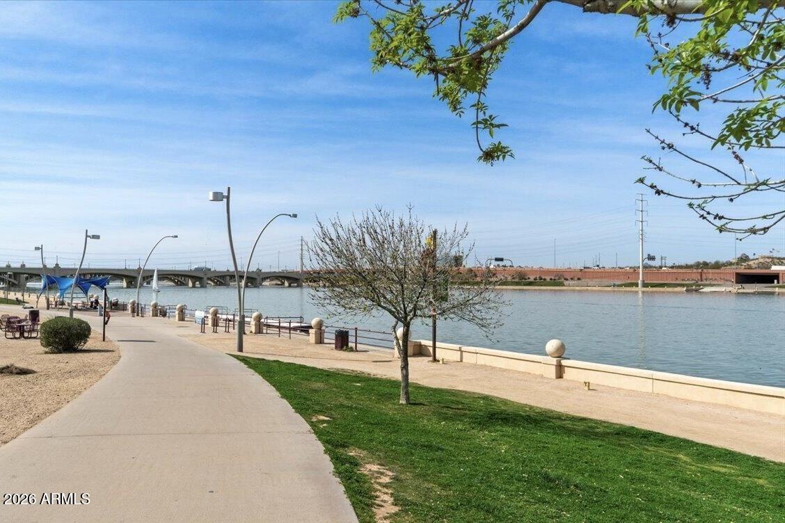 140 East Rio Salado Parkway, Unit 610 Tempe, AZ 85281 - Photo 47 of 57 a view of a lake with a sitting area