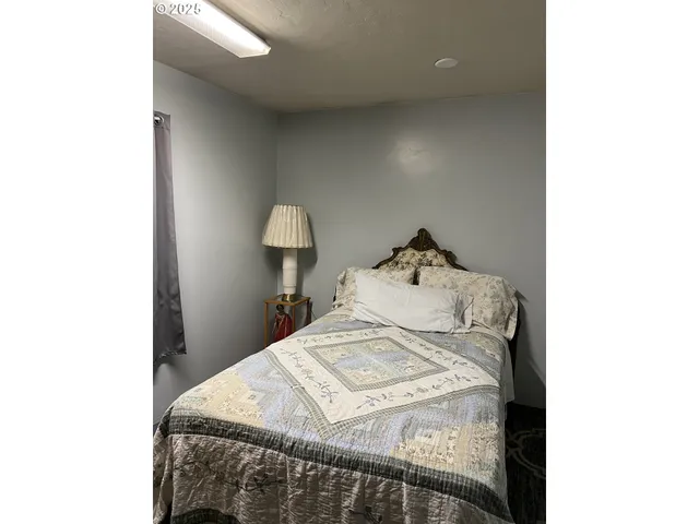 $386,500 | 955 Irvine Street West, The Dalles, OR 97058