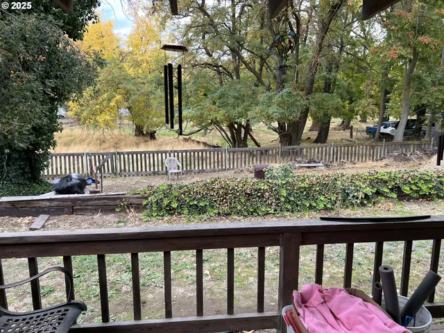 $386,500 | 955 Irvine Street West, The Dalles, OR 97058