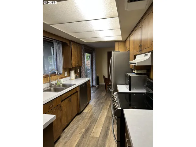 $386,500 | 955 Irvine Street West, The Dalles, OR 97058