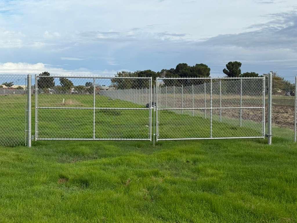 446 Tyler Road, Unit 148 Merced, CA 95341 - Photo 2 of 4 a view of a tennis court