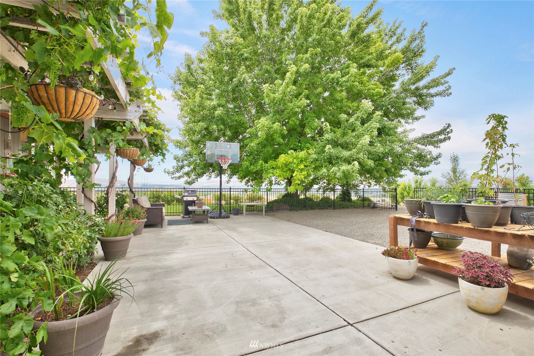 234 South Clark Heights Road Yakima, WA 98901 - Photo 8 of 37