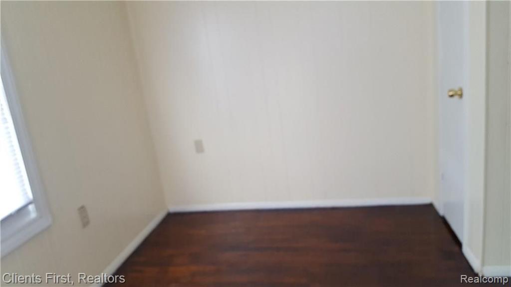 29709 Ecorse Road Romulus, MI 48174 - Photo 8 of 12