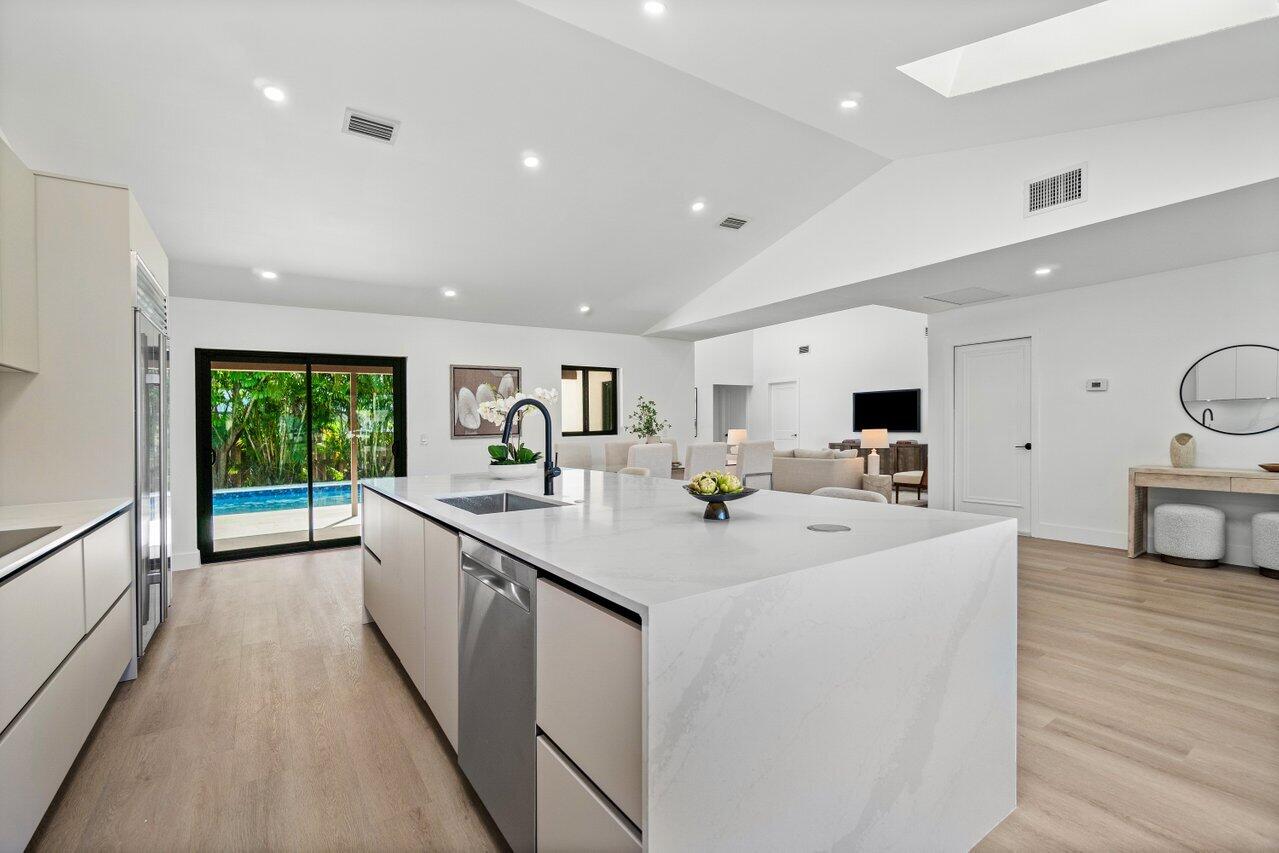 4408 Nicole Circle Tequesta, FL 33469 - Photo 12 of 29 012-4408NicoleCircle-Jupiter-FL-33469-SM