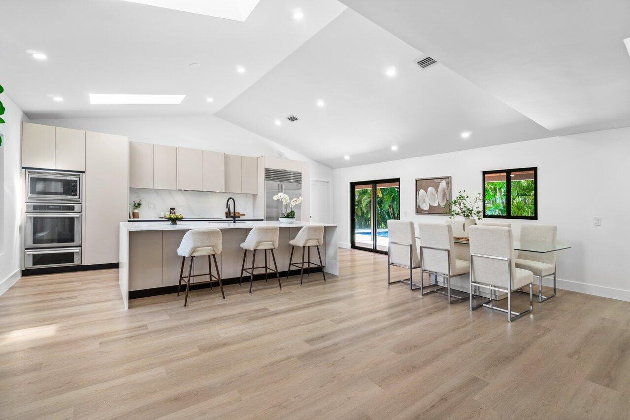 4408 Nicole Circle Tequesta, FL 33469 - Photo 9 of 29 009-4408NicoleCircle-Jupiter-FL-33469-SM