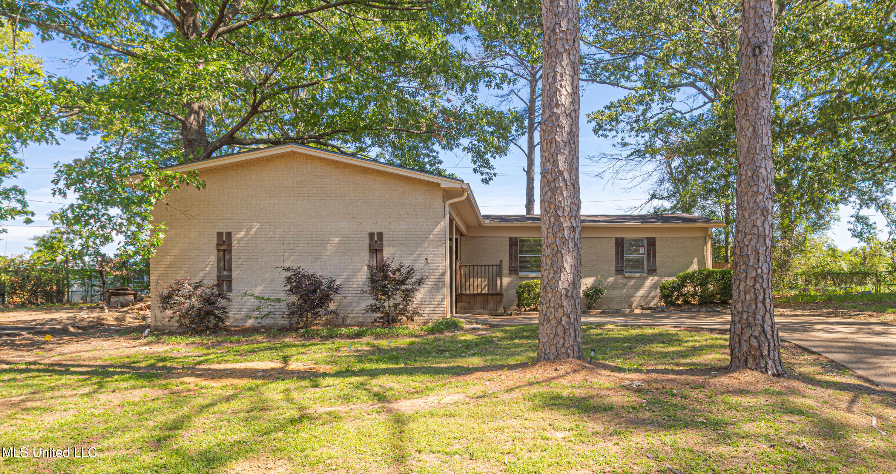 903 Post Road Clinton, MS 39056 - Photo 4 of 29 1R4A8409-Enhanced-NR