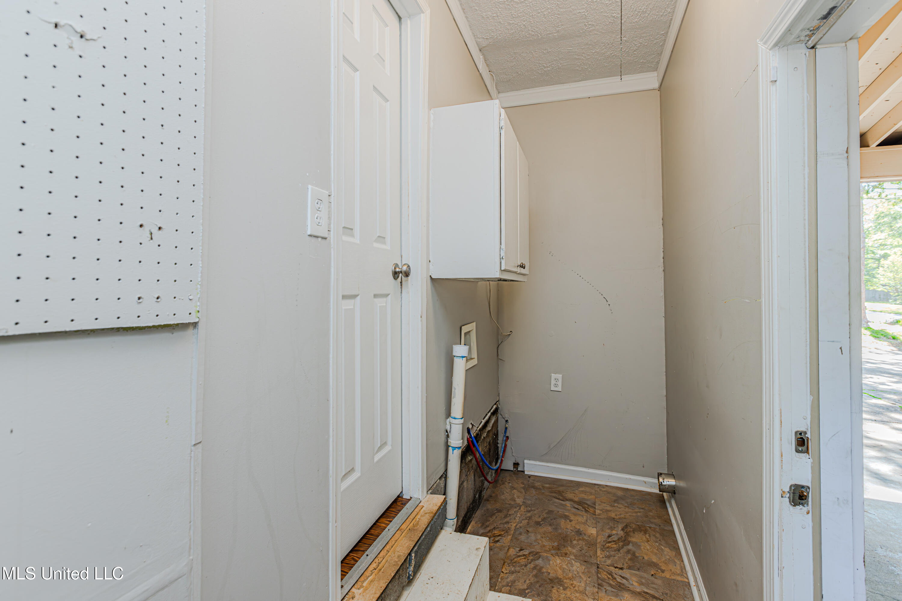 903 Post Road Clinton, MS 39056 - Photo 5 of 29 1R4A8417-Enhanced-NR