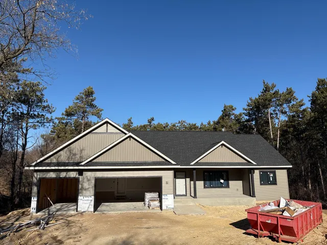 $625,000 | 1252 195th Avenue, New Richmond, WI 54017