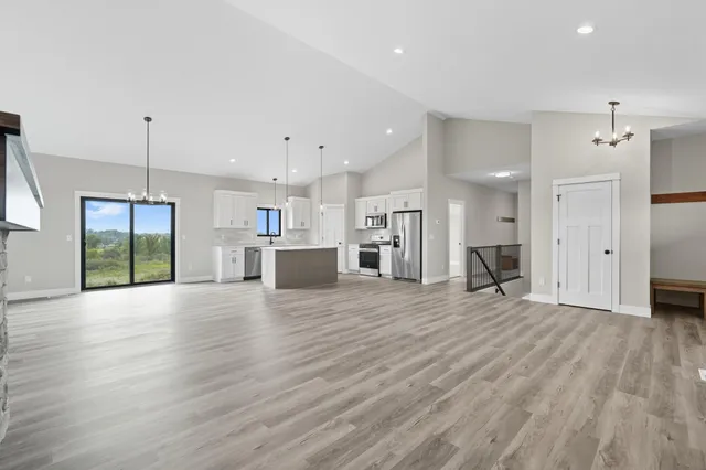 $625,000 | 1252 195th Avenue, New Richmond, WI 54017