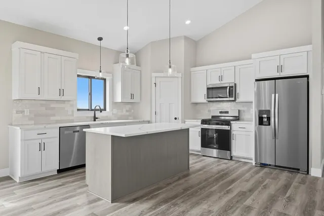 $625,000 | 1252 195th Avenue, New Richmond, WI 54017