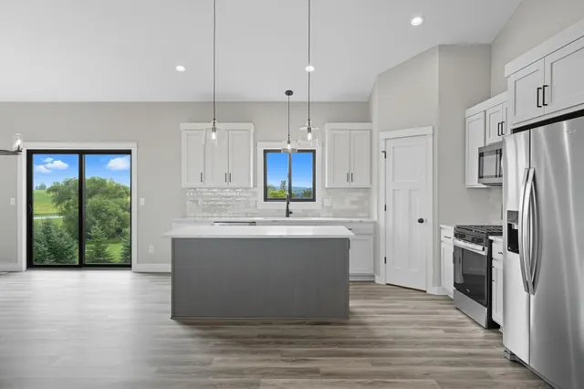 $625,000 | 1252 195th Avenue, New Richmond, WI 54017